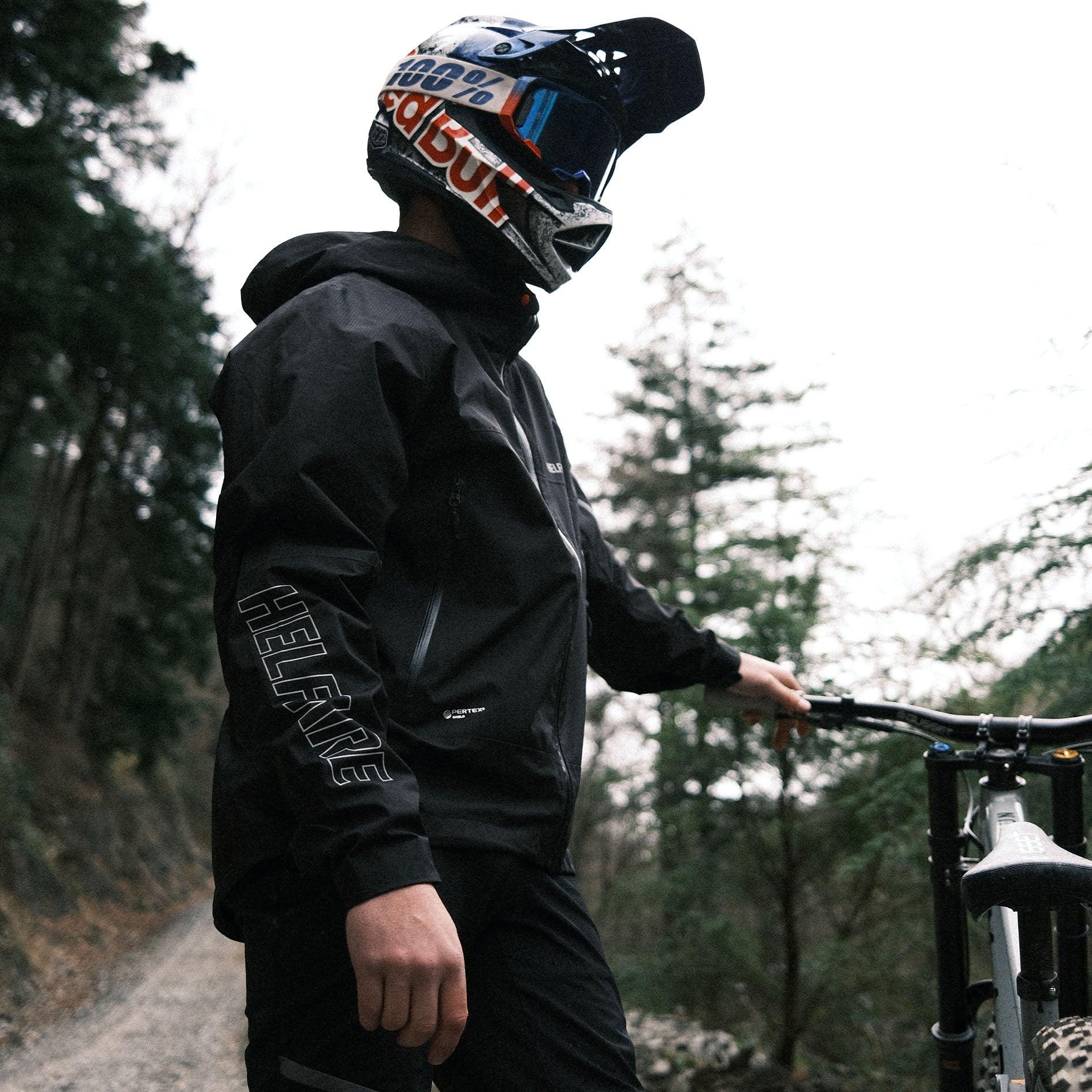 HYDRO 2.5L JACKET | Onyx - HELFARE