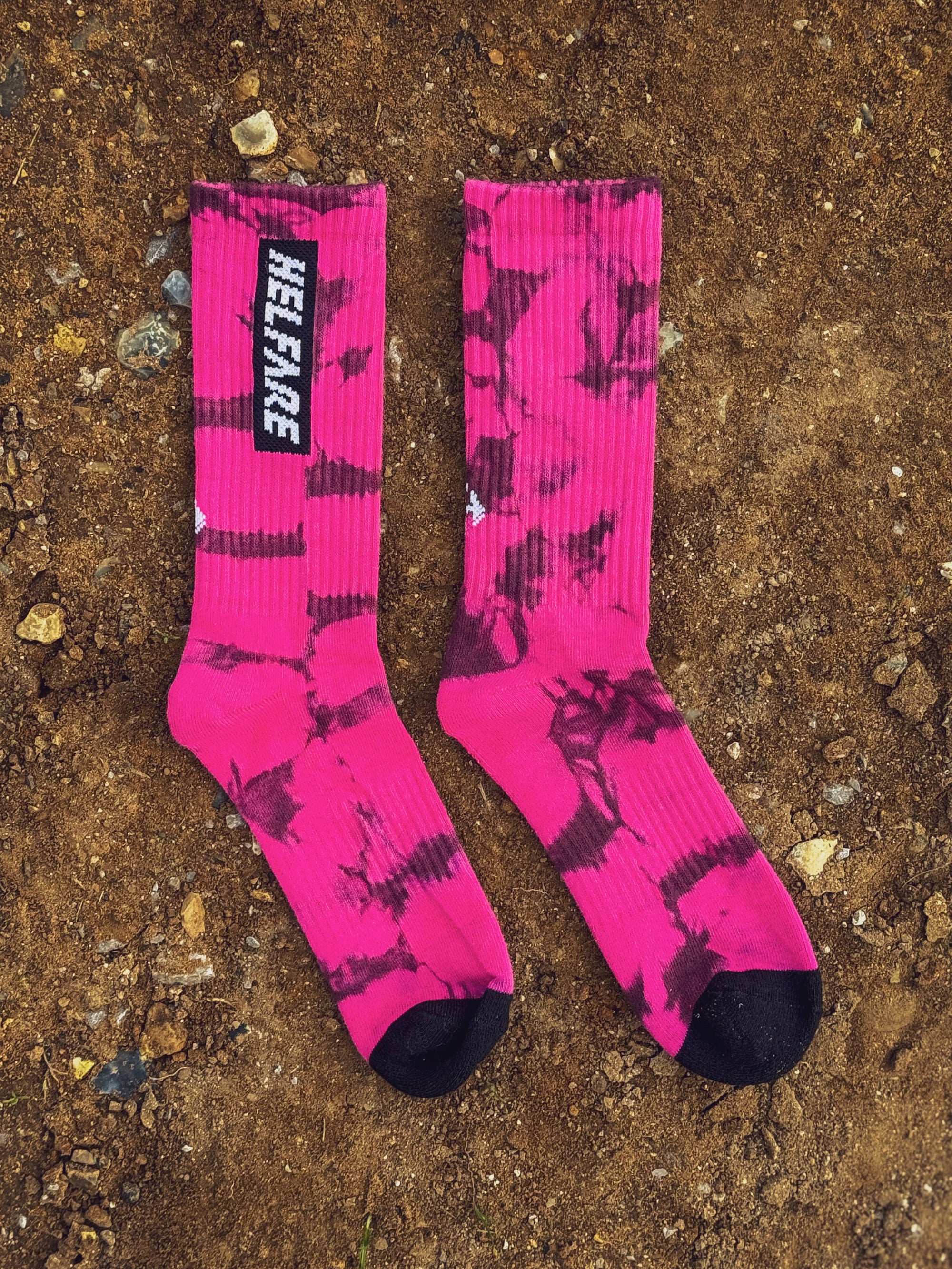 Box Logo Tie Dye Socks | Pink I Think