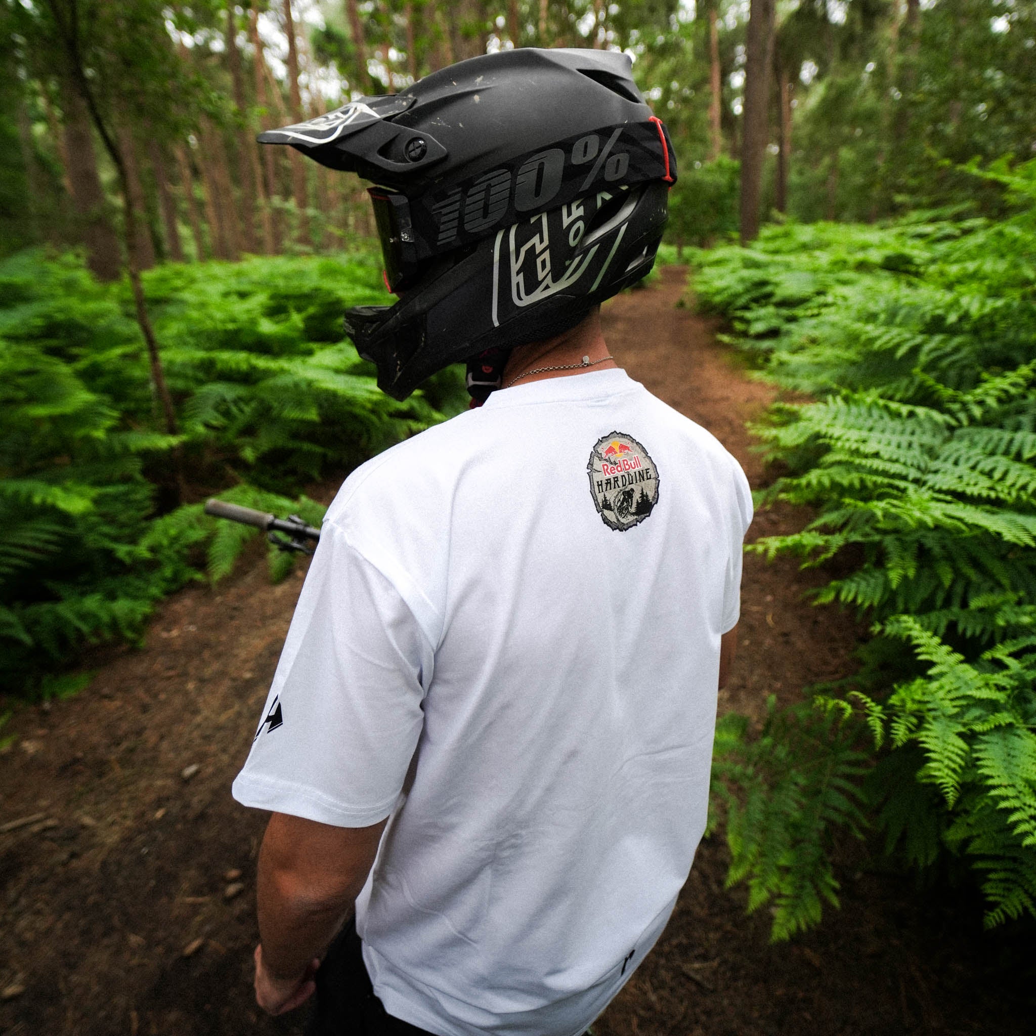 RED BULL HARDLINE TEE | WHITE