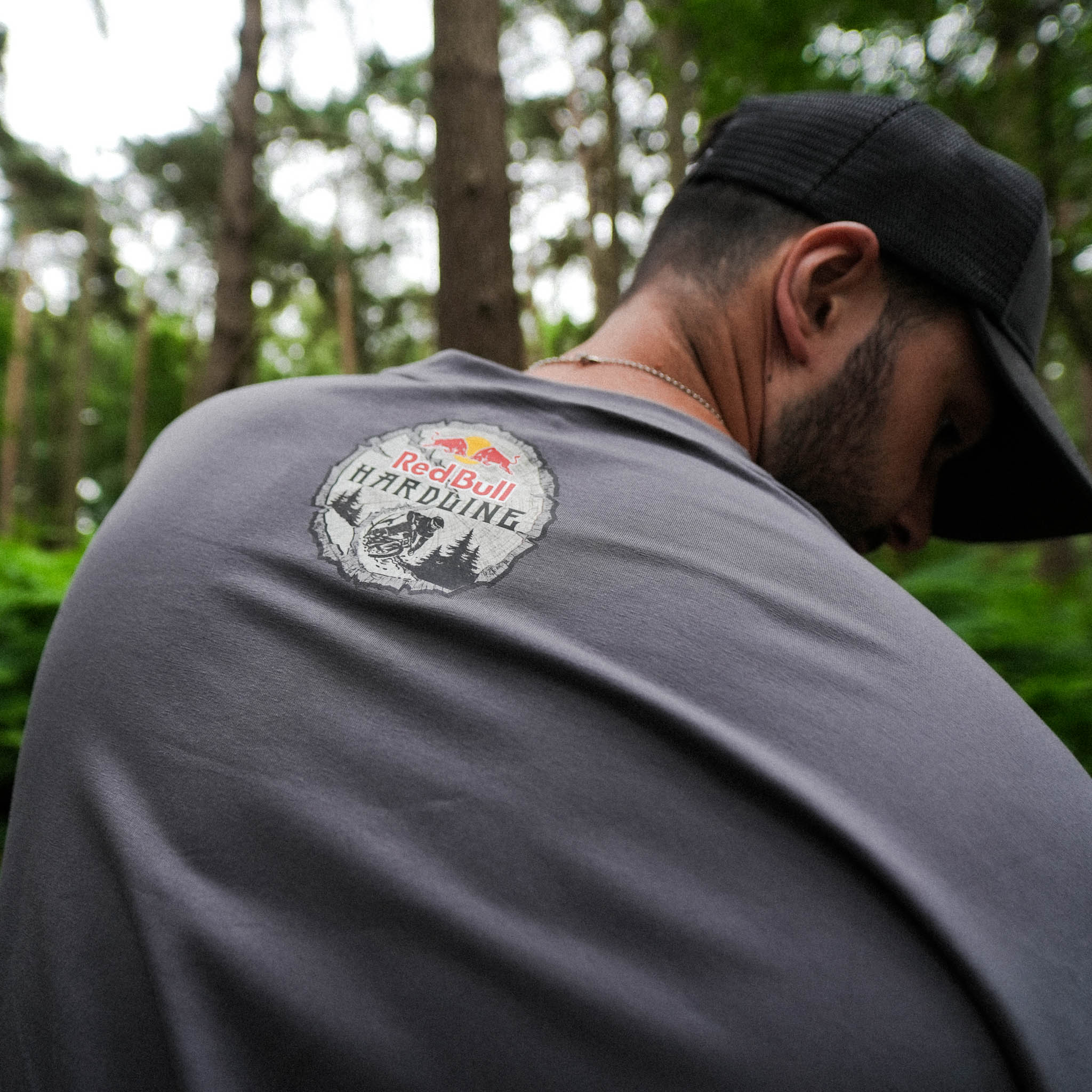 RED BULL HARDLINE TEE | GREY