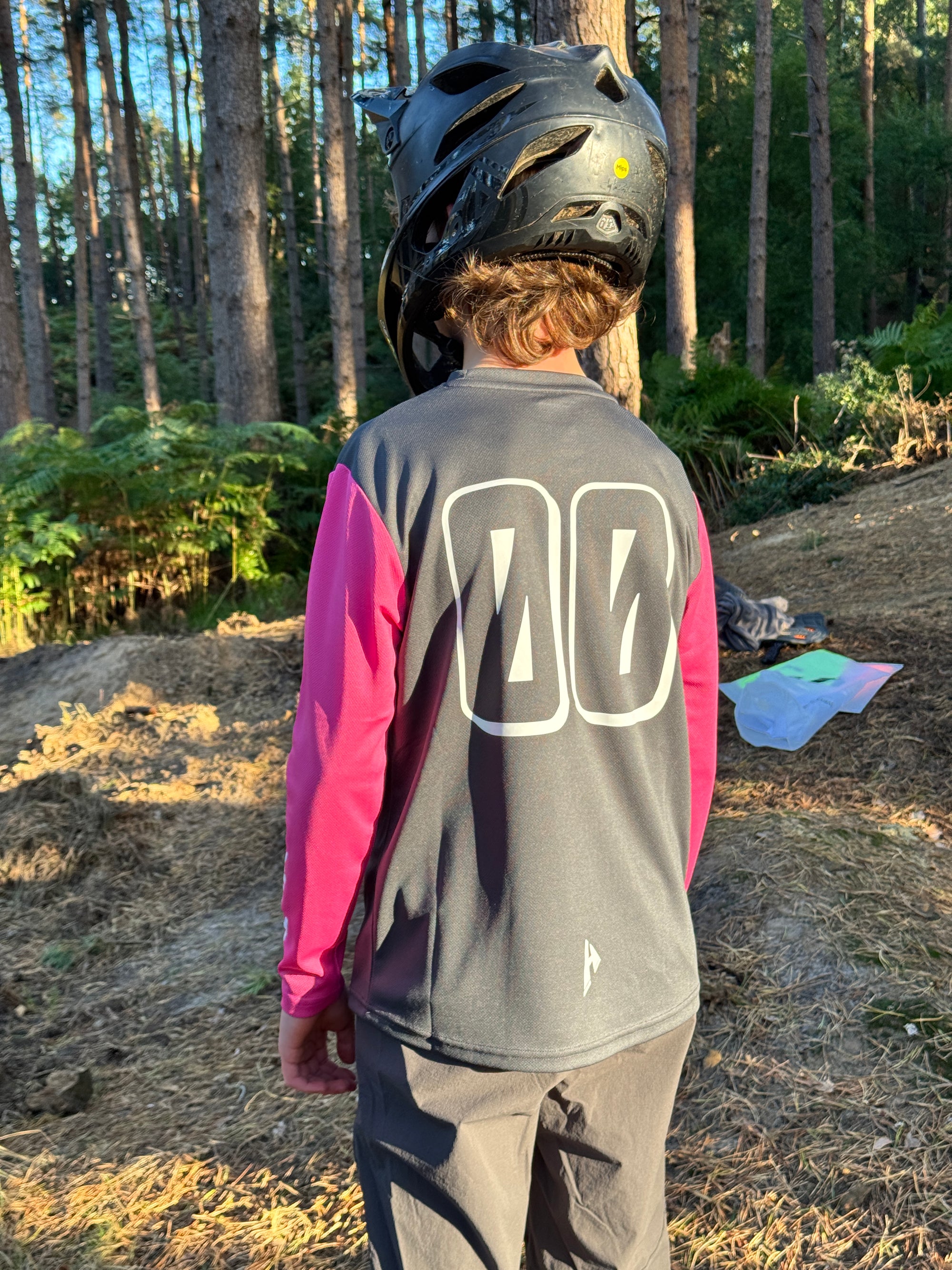 YOUTH Cadence Jersey | Graphite Pink