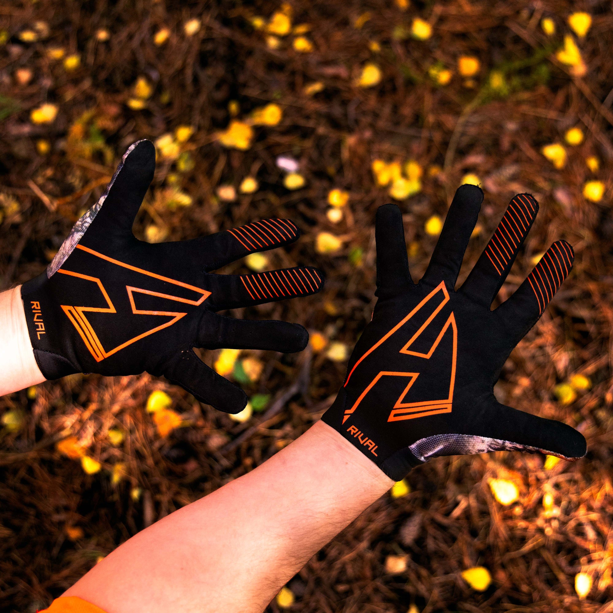 Rival Gloves | Real Tree
