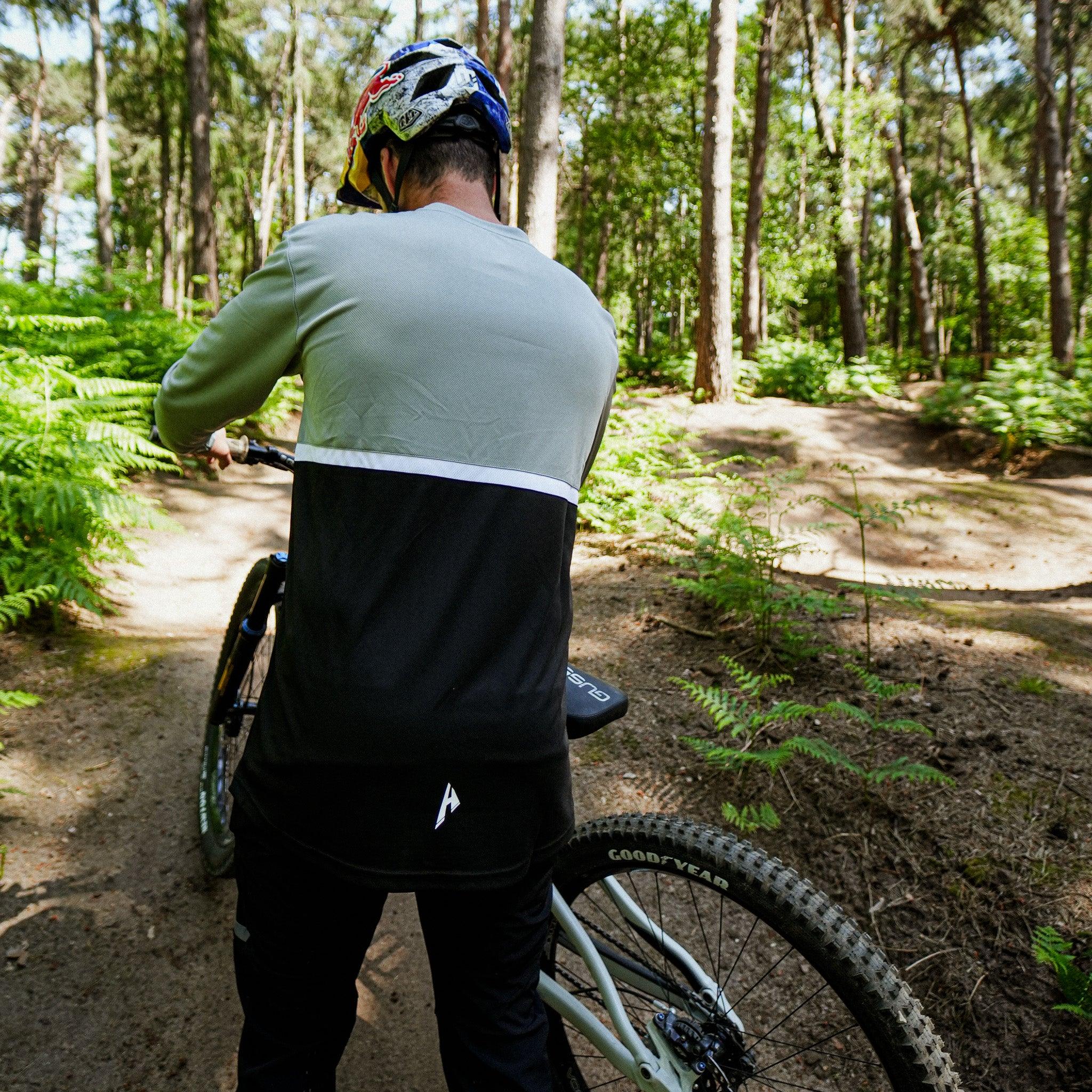 Cadence Long Sleeve Jersey | Grey &amp; Black - HELFARE